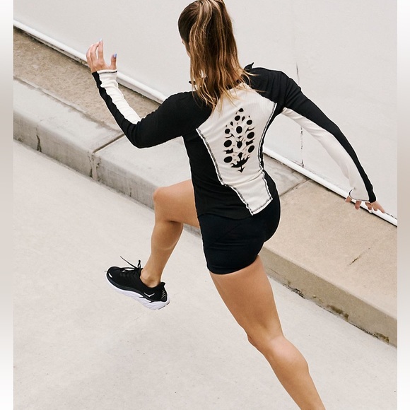 NWT Free People Shimmer Logo Long Sleeve - Picture 6 of 6